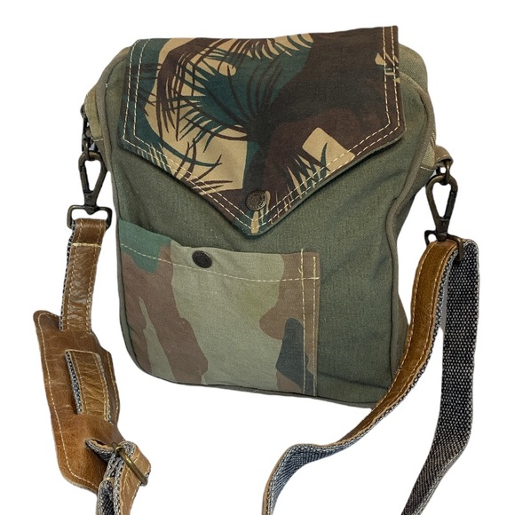 Vintage Addiction Recycled Tent Camo Crossbody Bag - Picture 9 of 9